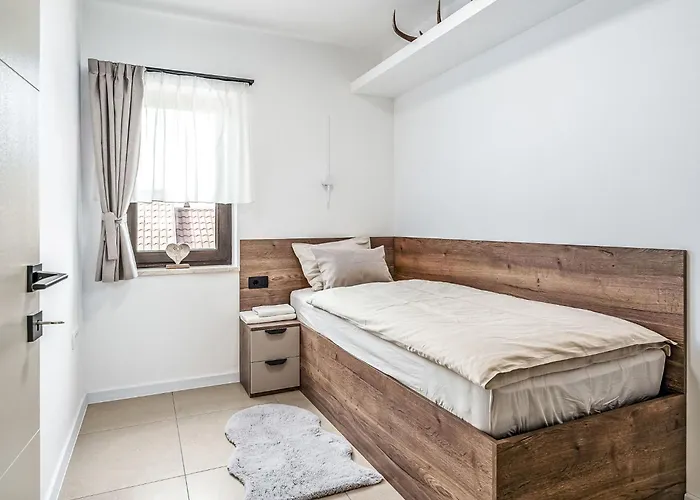 Semesterbostad Arni By Interhome Delnice