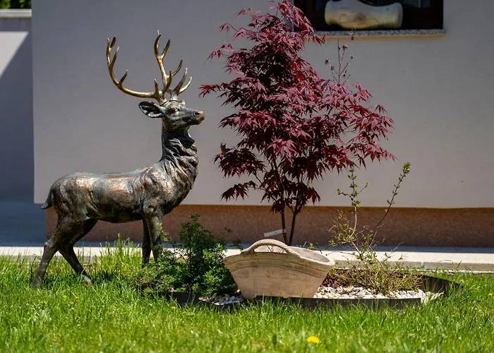 Semesterbostad Arni By Interhome Delnice